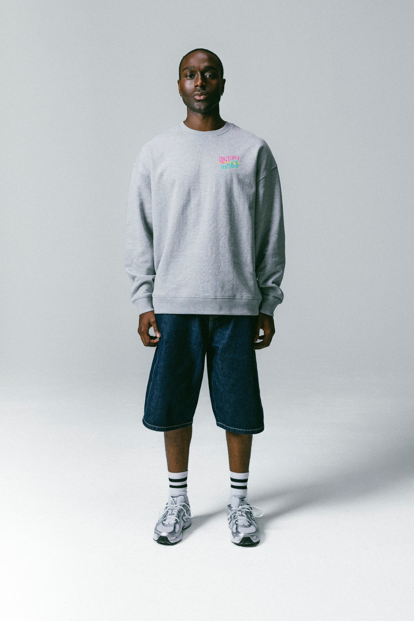 Sweatshirt - Instant Waves 2025